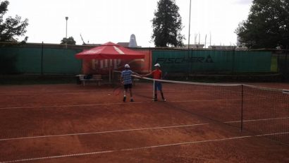 Prima participare la un turneu internațional de tenis de câmp, prima victorie pentru reșițeanul Andrei Radu