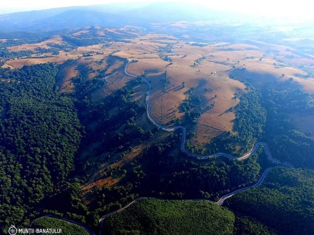 Trans-Semenicul – şoseaua din Caraş-Severin care concurează cu Transalpina