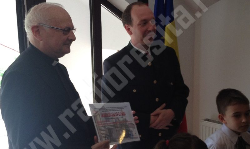 [AUDIO-FOTO] Vizită episcopală în Banatul de Munte. Soarta şvabilor dunăreni din Voivodina reactualizată la Reşiţa