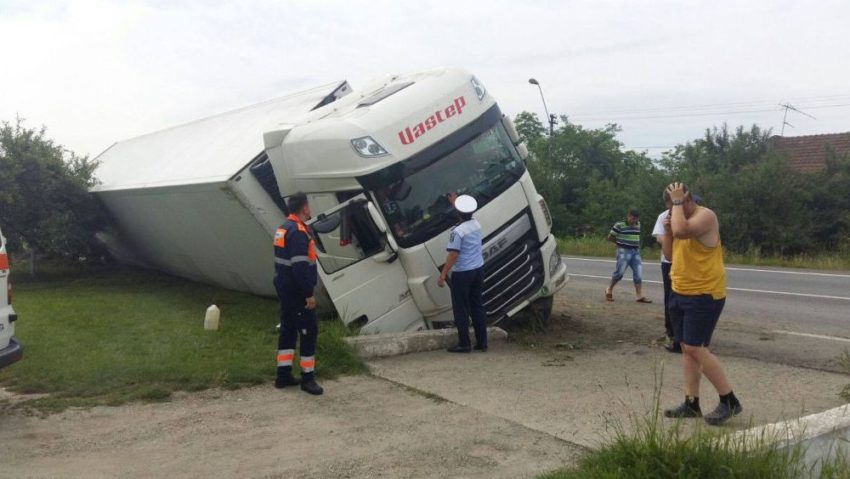 Șirul de accidente de marţi dimineaţa