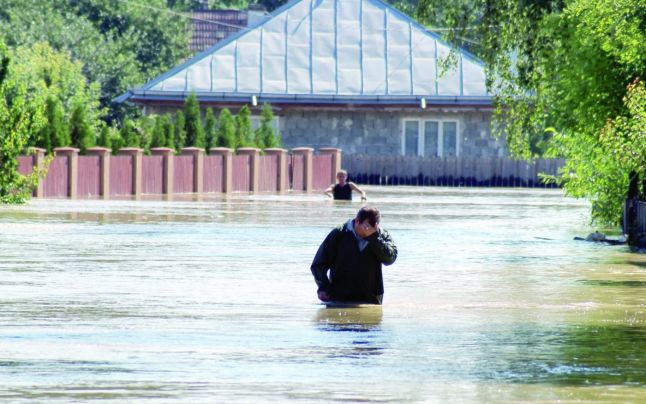 Obligatoriu şi nu prea: Doar una din cinci locuinţe este asigurată împotriva dezastrelor naturale