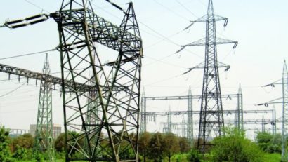 Energia electrică în România: producţia hidrocentralelor, aproape la egal cu a termocentralelor