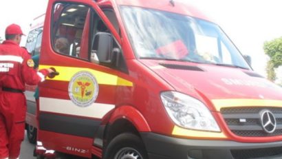 Explozie la un depozit din Bucureşti. Şapte persoane grav rănite. Două dintre ele au fost transportate la spital