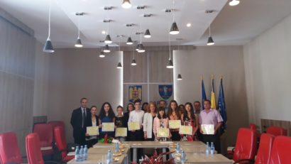 [FOTO] Șapte olimpici au fost premiați astăzi, de către Prefectura Caraș-Severin