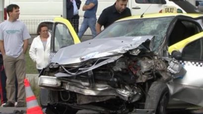 [VIDEO-FOTO] Imagini cu taximetristul din Vrancea care a intrat intenţionat într-un autotren plin cu gaz metan