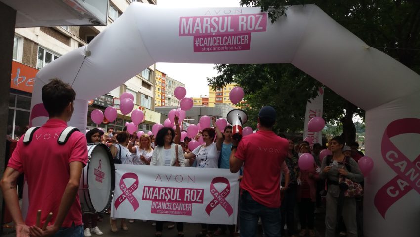 [FOTO] „Marșul Roz” a spus STOP cancerului, la Reșița!