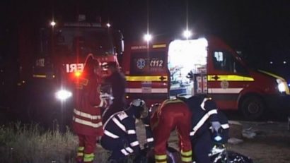 Un poliţist a provocat un grav accident. Prietenul său a murit pe loc