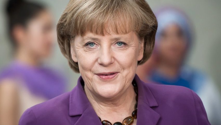 Brexit: Cancelarul german Angela Merkel cere Marii Britanii să clarifice ‘rapid’ situația