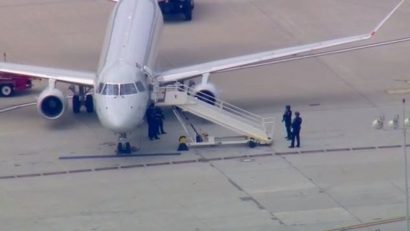 O cisternă a lovit un avion care se pregătea să decoleze de pe aeroportul din Cluj-Napoca