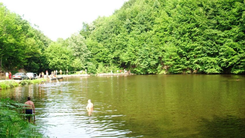 ATENŢIE! Un lac din Caraş-Severin reprezintă un pericol public!