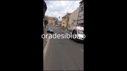 [VIDEO] Accident la câțiva metri de Carmen Iohannis! SPP-știi ei au parcat mașina neregulamentar