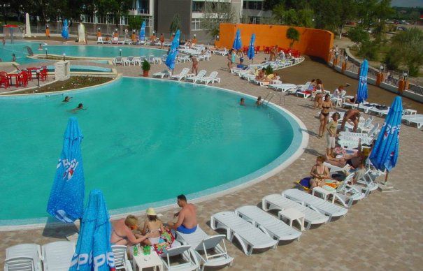 Patronii din turism propun implementarea unui nou program guvernamental intitulat „Prima Piscină”