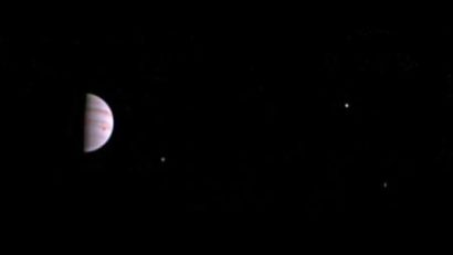 Prima fotografie realizată de Juno de pe orbita lui Jupiter