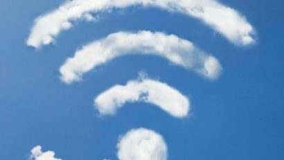 Vara pe val şi WiFi pe litoral: cum stai gratis pe internet la malul mării