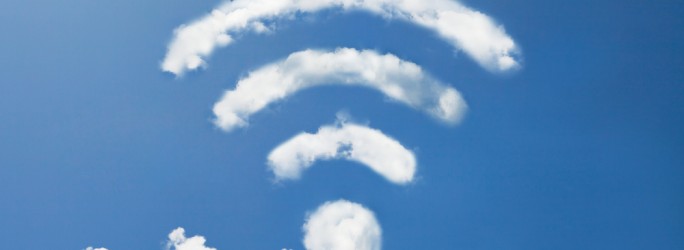 Vara pe val şi WiFi pe litoral: cum stai gratis pe internet la malul mării