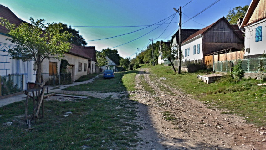 [AUDIO-FOTO] Comuna Gârnic din Caraş-Severin nu are medic de familie de un sfert de secol!