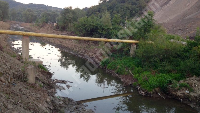 [FOTO-AUDIO] Se lucrează pentru înlăturarea pagubelor de pe Valea Ţerovei