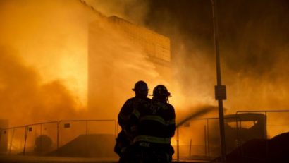 Tragedie în Franţa: Cel puţin 13 oameni au murit într-un incendiu izbucnit într-un bar din Rouen