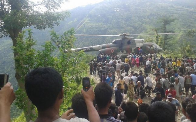 Tragedie în Nepal. Cel puţin 33 de morţi şi 35 de răniţi în urma prăbuşirii unui autocar într-o prăpastie