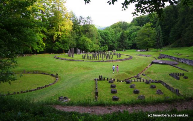 [FOTO] Ce se ascunde sub Sarmizegetusa Regia. Misterul reţelei subterane construite în incinta sacră a fostei capitale antice