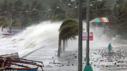 Aproximativ 48.000 de oameni din nord-estul Japoniei urmează să fie evacuaţi din cauza unui taifun