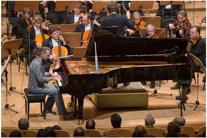 Pianistul Stefano Bollani şi Orchestra Simfonică Radio din Leipzig – în cea de-a şasea seara de RadiRo 2016