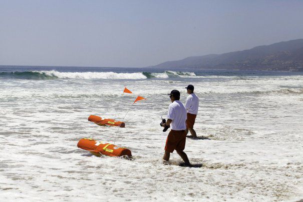 Pe plajele din Dubai, oamenii aflaţi în pericol de înec vor fi salvaţi de roboţi