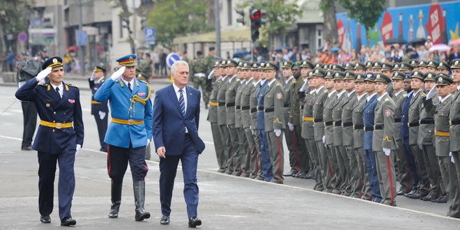 Tânăra Armată a Serbiei: 158 de fete şi băieţi au terminat Academia Militară!