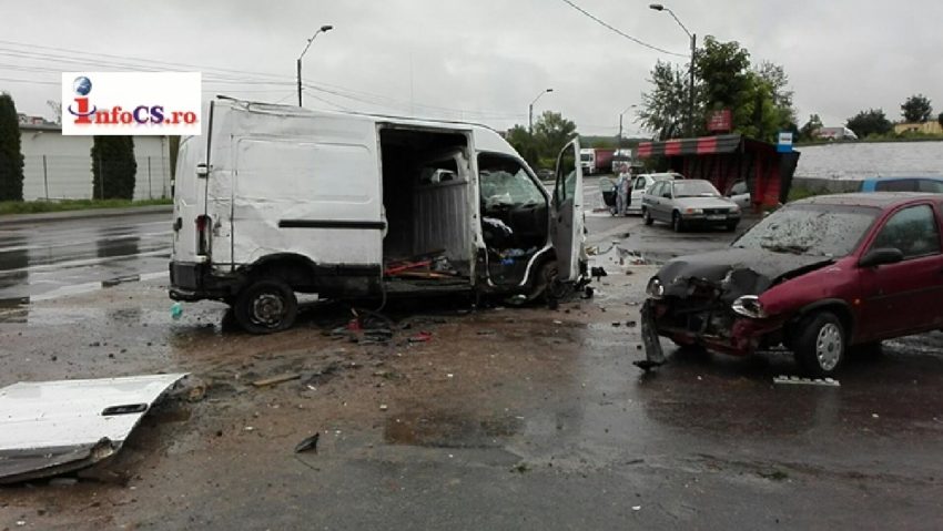 Accident spectaculos pe Calea Timişoarei, cu 3 victime