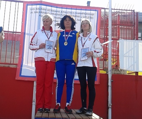 Profesorii cărășeni au luat aurul la Campionatele Balcanice de atletism