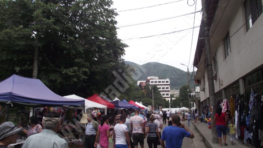 [FOTO] Muzică pe fum de grătar, la Zilele Oraşului Băile Herculane!