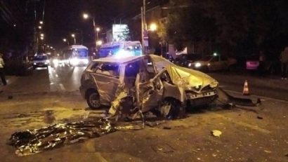 [FOTO-VIDEO] Marţi 13 – zi cu ghinion la Timişoara. O tânără a murit într-un accident, iar şoferul a dat bir cu fugiţii