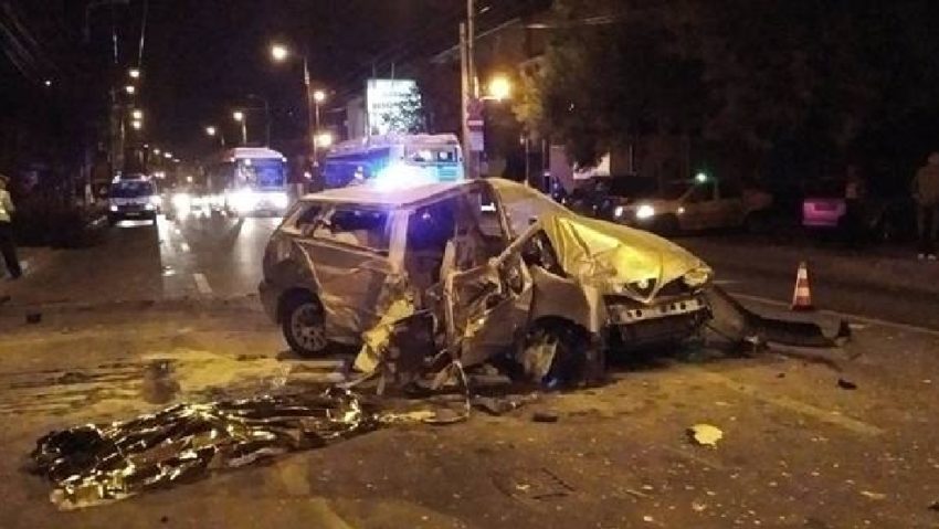 [FOTO-VIDEO] Marţi 13 – zi cu ghinion la Timişoara. O tânără a murit într-un accident, iar şoferul a dat bir cu fugiţii