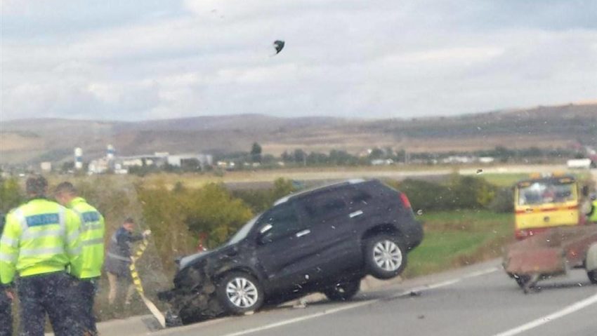 Accident.Un autoturism de teren a fost proiectat în șanț