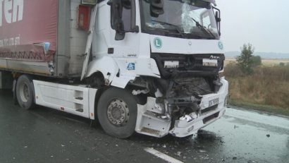 [FOTO] Ploaie de accidente la propriu! Neatenţia şi-a spus cuvântul!