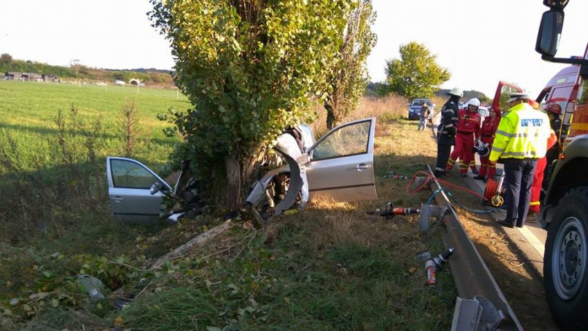 [FOTO] Groaznic accident de circulaţie lângă Timişoara. Un bărbat, în vârstă de 45 de ani, nu a avut nicio şansă