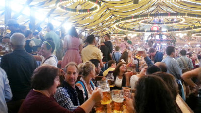 Se apropie ”Oktoberfest” la Novi Sad