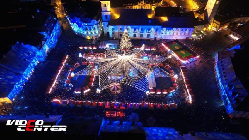 [FOTO] Nu mai trebuie să mergeţi la Viena. Cel mai frumos Târg de Crăciun din România şi-a deschis porţile!