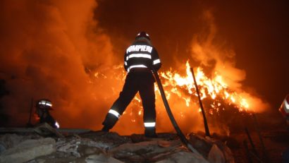 Atenție la neatenţie! 6.000 de incendii la locuințe au loc anual în România, în urma cărora 180 de persoane își pierd viața