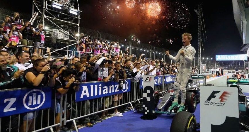 Germanul Nico Rosberg, campion mondial de Formula 1 în premieră