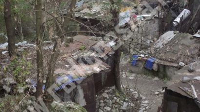 Un focar de infecţie mai puţin în staţiunea Băile Herculane. Primăria a început marea demolare