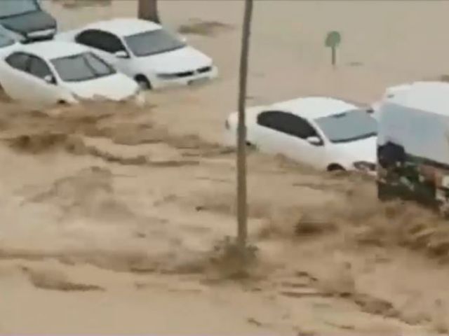 Este stare de urgenţă în sudul Turciei unde inundaţiile au lăsat în urmă doi morţi