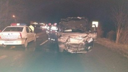 [FOTO] Accident cu 9 victime pe DN 7. Trei maşini s-au ciocnit