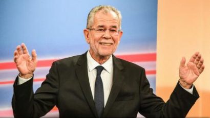 UPDATE Austria: Van der Bellen a câştigat alegerile prezidenţiale; Hofer şi-a recunoscut înfrângerea