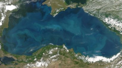 S-au găsit fragmente din aeronava prăbușită în Marea Neagră