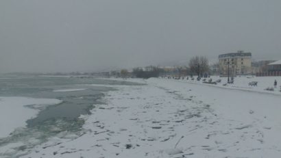 Navigaţia pe Dunăre a fost suspendată din cauza vremii şi a gheţii