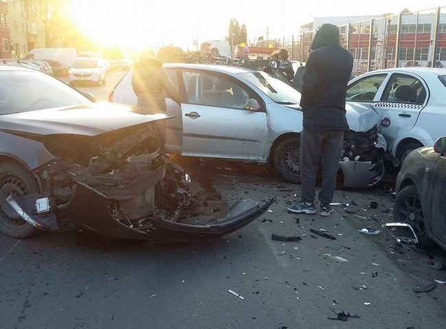 „Cedează trecere” a provocat din nou un accident în vestul țării