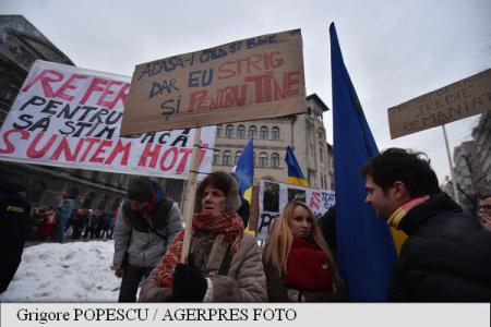 Proteste faţă de proiectele de modificare a Codului penal şi graţierea unor pedepse. Preşedintele Klaus Iohannis, în Piaţa Universităţii