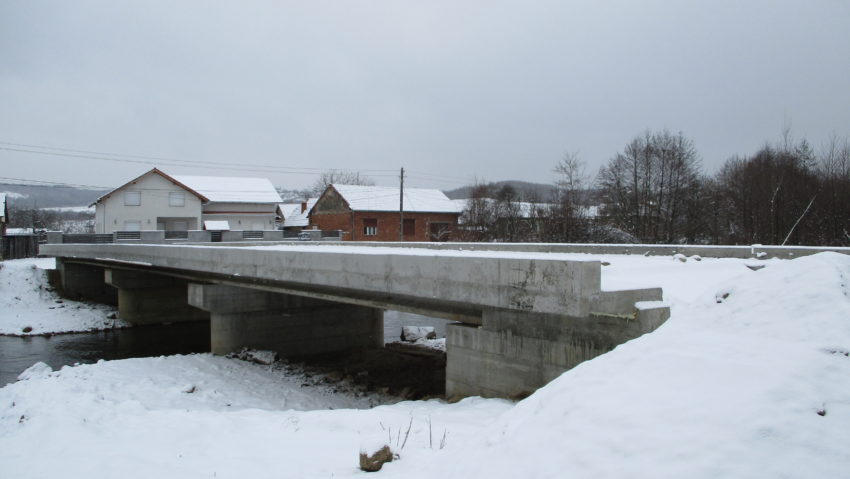 Jumătate de milion de lei, de la Guvern, pentru podul nou de la Curtea, județul Timiș