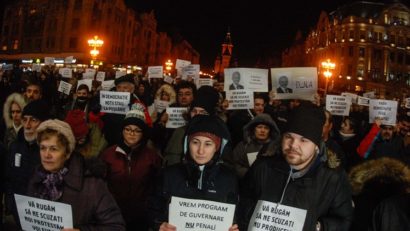 Timişorenii au ieşit, din nou, în stradă. Marş de protest faţă de ordonanţele amnistiei şi graţierii